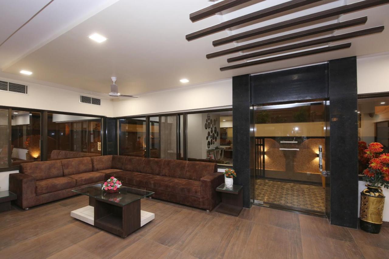 Capital O 36691 Hotel Aashirwad Inn Jabalpur Zewnętrze zdjęcie