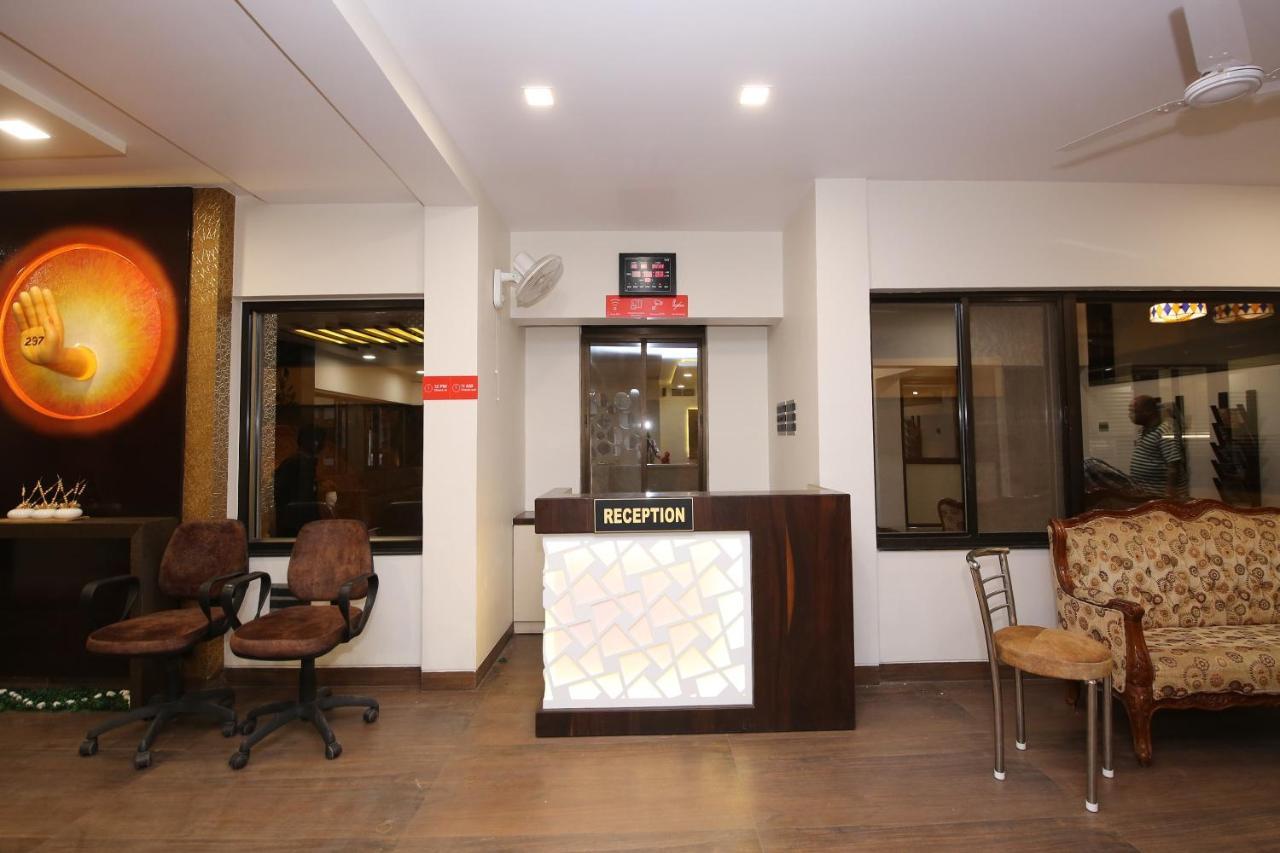 Capital O 36691 Hotel Aashirwad Inn Jabalpur Zewnętrze zdjęcie